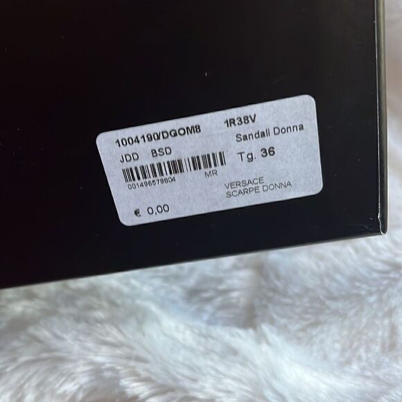 Ladies Versace slides - Picture 7 of 8